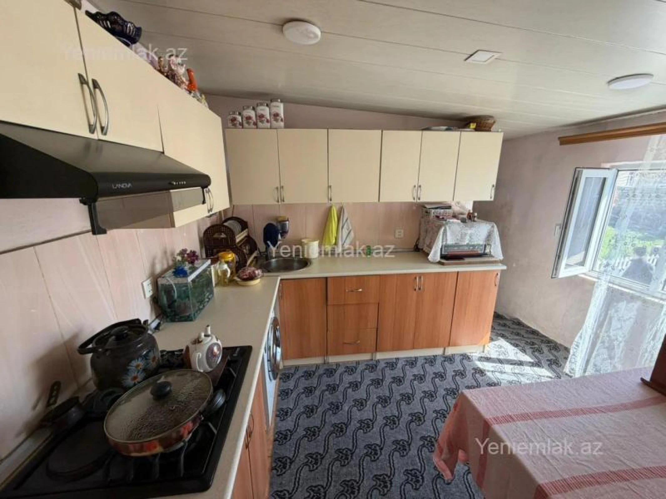 Satılır 6 otaqlı həyət evi 145 m²