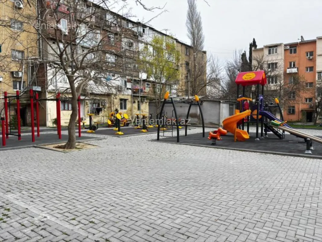 Satılır 2 otaqlı köhnə tikili 38 m²