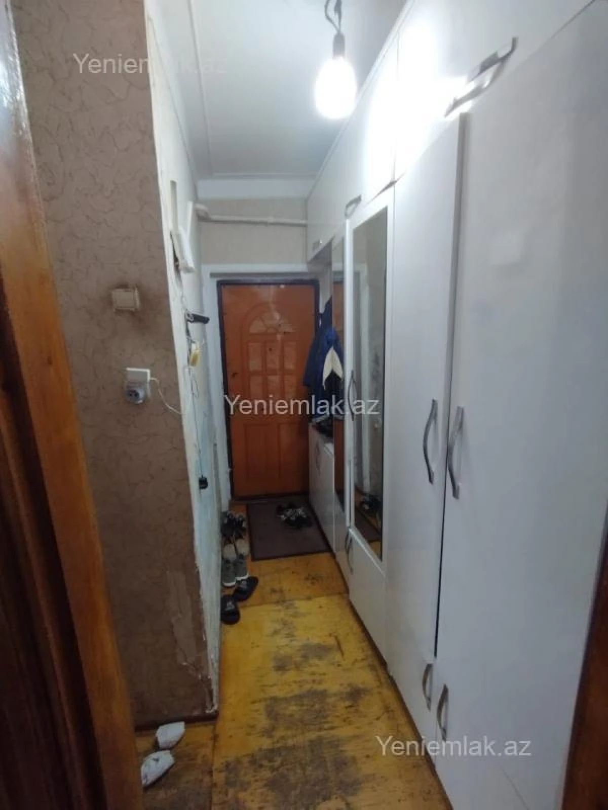 Satılır 2 otaqlı köhnə tikili 38 m²