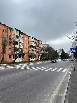 Satılır 2 otaqlı köhnə tikili 38 m²