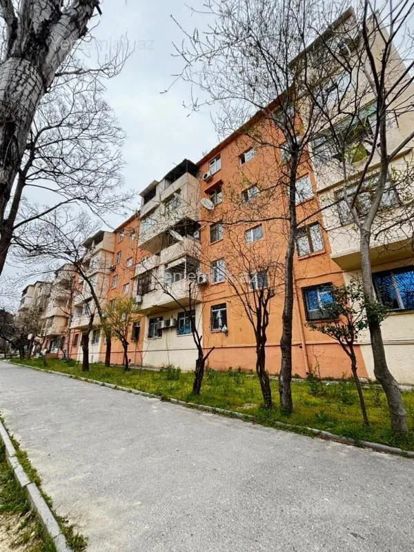 Satılır 2 otaqlı köhnə tikili 38 m²