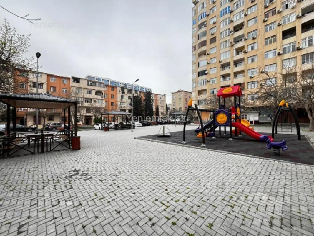 Satılır 2 otaqlı köhnə tikili 38 m²