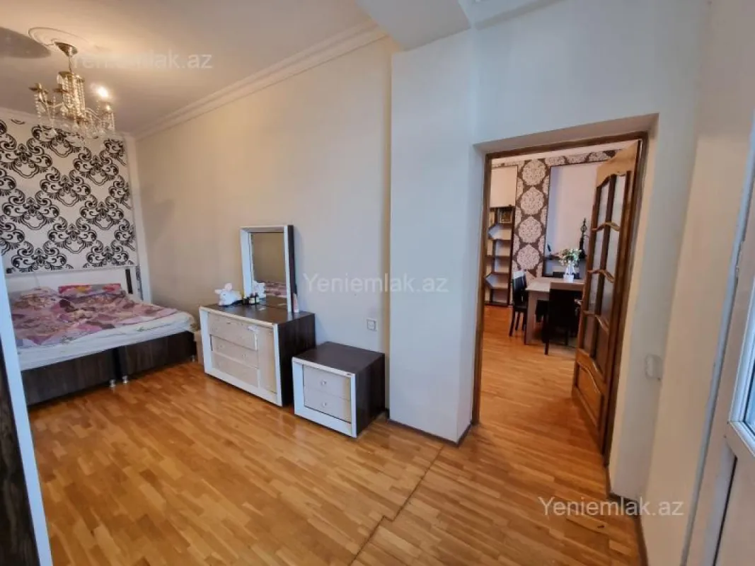 Satılır 2 otaqlı yeni tikili 60 m²