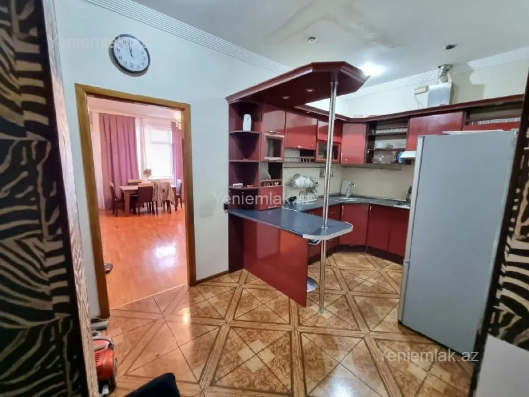 Satılır 2 otaqlı yeni tikili 60 m²