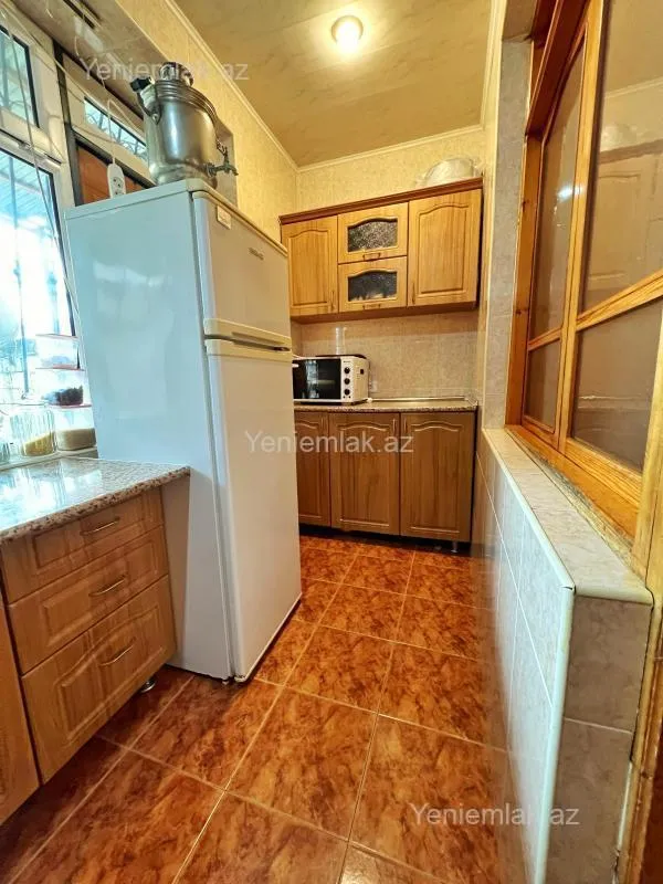 Satılır 3 otaqlı köhnə tikili 60 m²