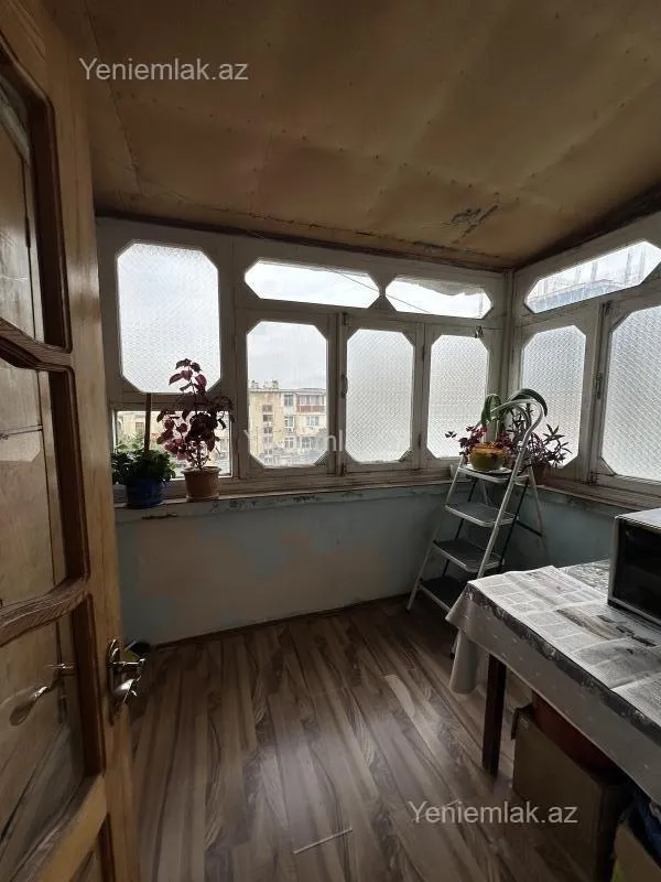 Satılır 3 otaqlı köhnə tikili 61 m²