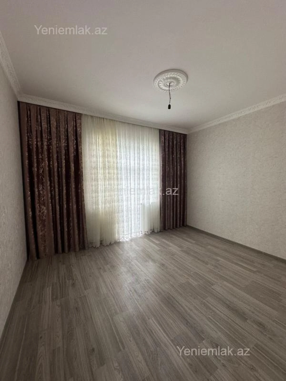 Satılır 4 otaqlı həyət evi 140 m²
