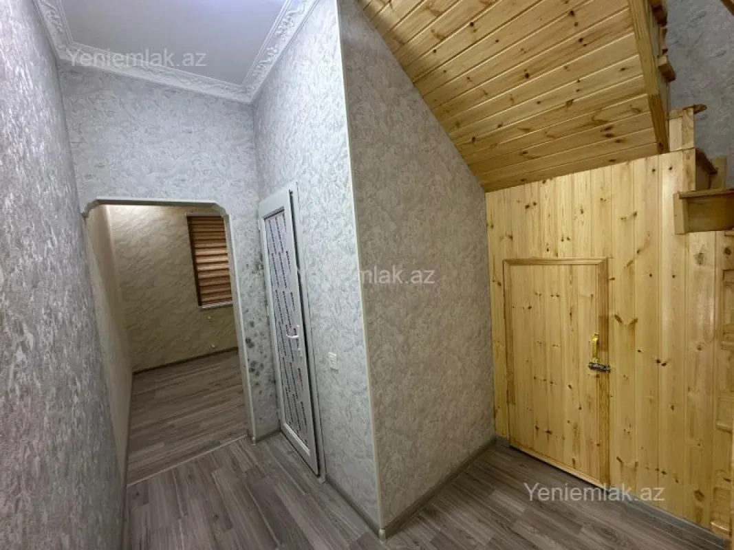 Satılır 4 otaqlı həyət evi 140 m²