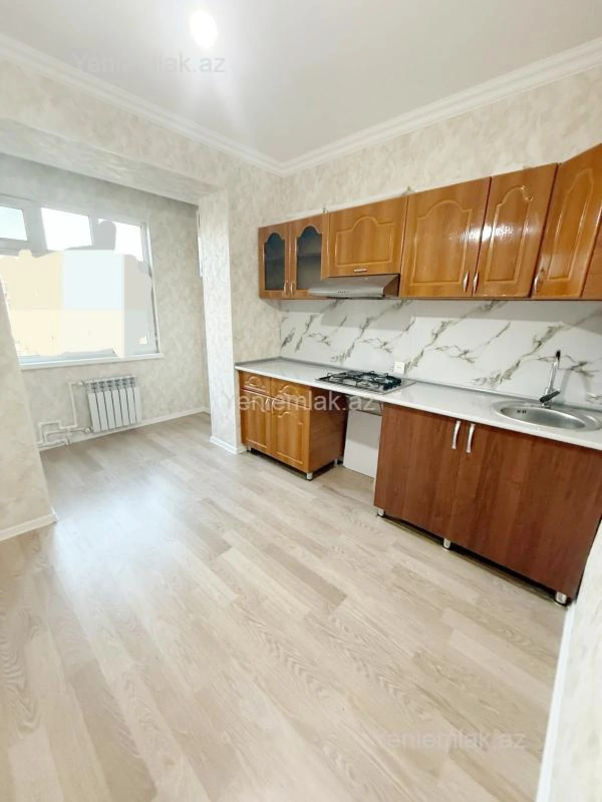 Satılır 2 otaqlı köhnə tikili 60 m²