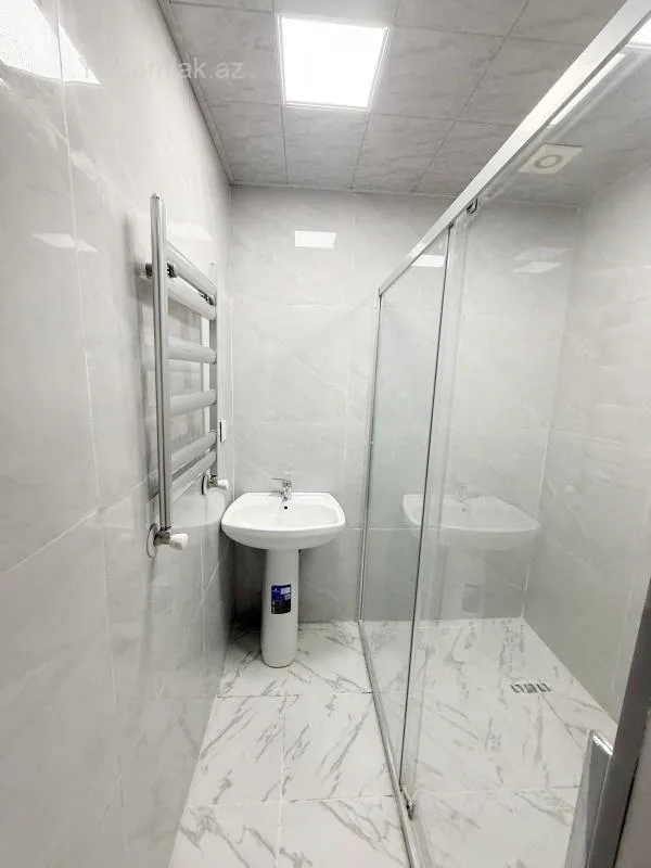 Satılır 2 otaqlı köhnə tikili 60 m²