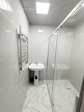 Satılır 2 otaqlı köhnə tikili 60 m²