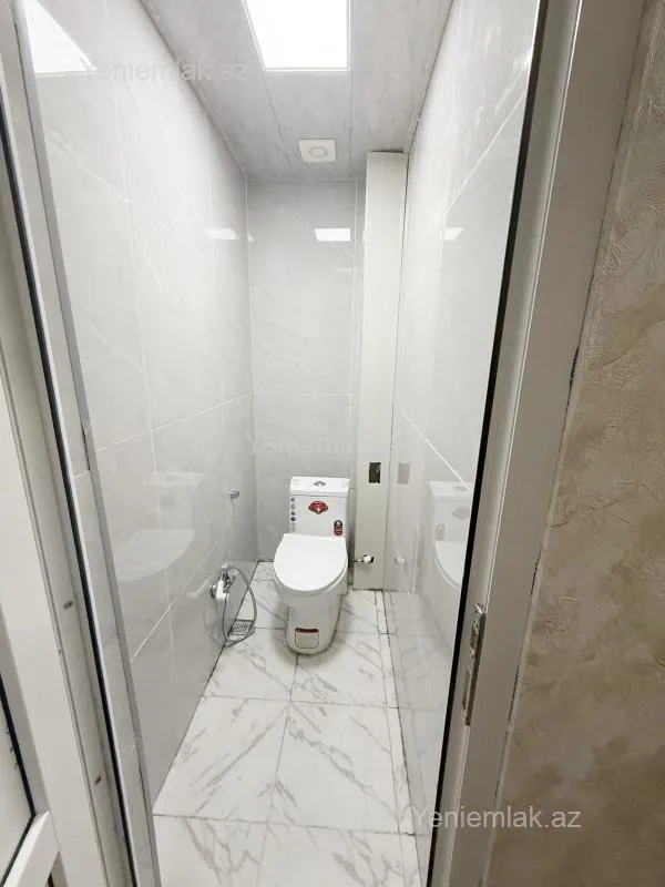 Satılır 2 otaqlı köhnə tikili 60 m²