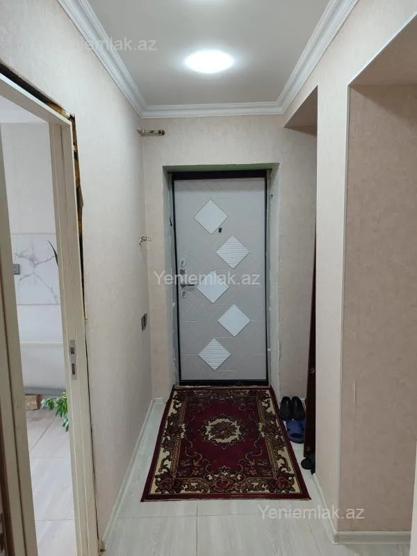Satılır 4 otaqlı köhnə tikili 105 m²