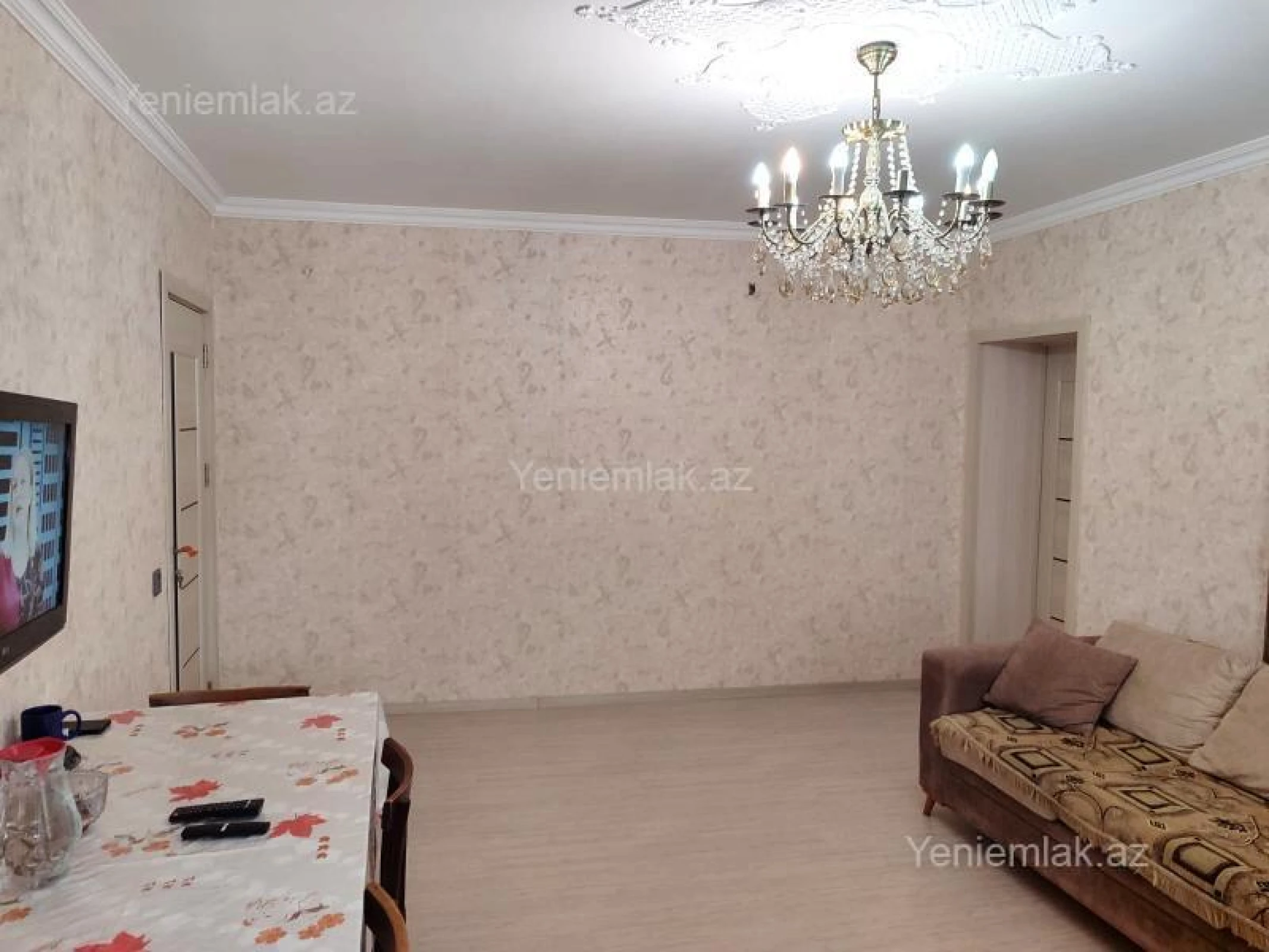 Satılır 4 otaqlı köhnə tikili 105 m²