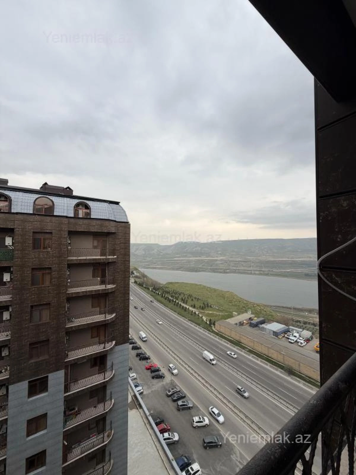 Satılır 2 otaqlı yeni tikili 78 m²
