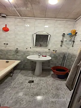Satılır 2 otaqlı köhnə tikili 58 m²