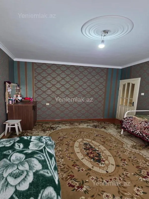 Satılır 2 otaqlı köhnə tikili 58 m²