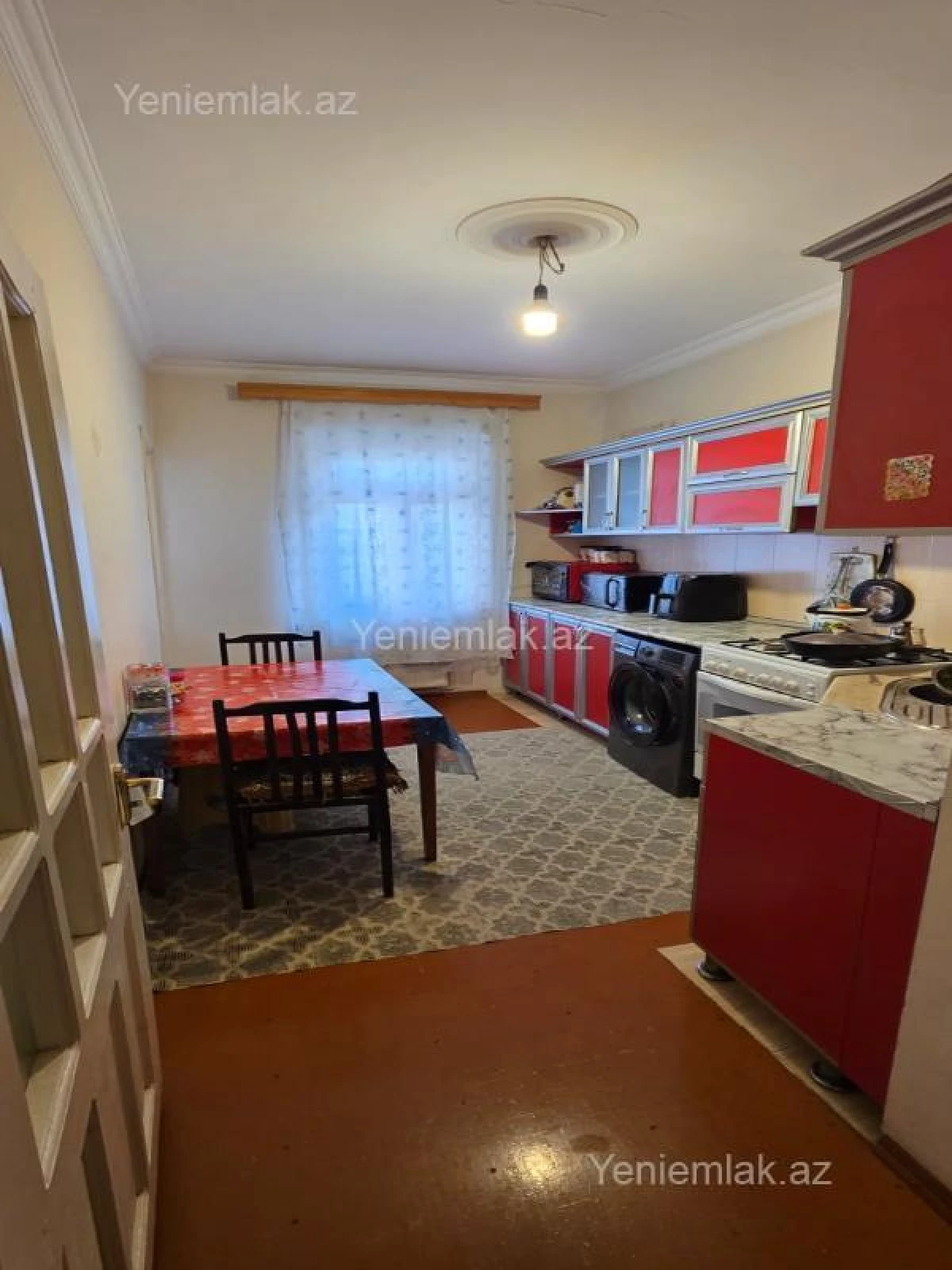 Satılır 2 otaqlı köhnə tikili 58 m²