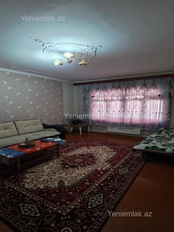 Satılır 2 otaqlı köhnə tikili 58 m²