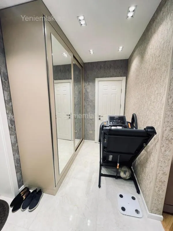 Satılır 2 otaqlı yeni tikili 68 m²