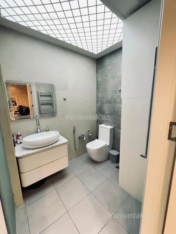 Satılır 2 otaqlı yeni tikili 68 m²