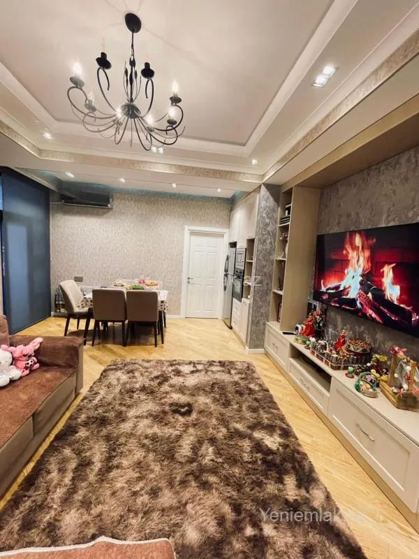 Satılır 2 otaqlı yeni tikili 68 m²