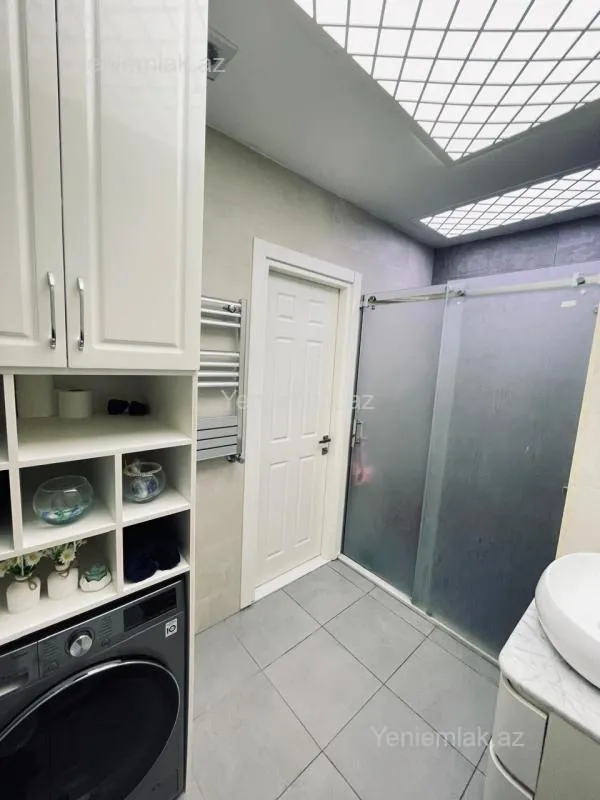 Satılır 2 otaqlı yeni tikili 68 m²