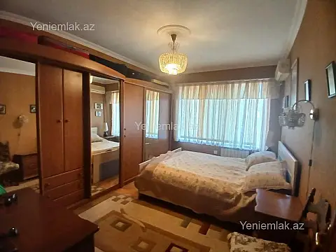 Satılır 3 otaqlı köhnə tikili 90 m²