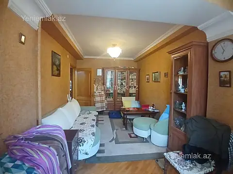 Satılır 3 otaqlı köhnə tikili 90 m²