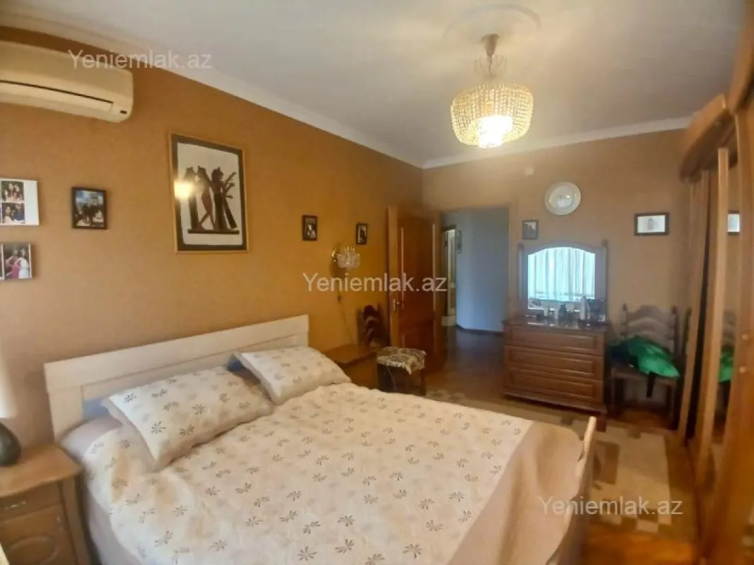 Satılır 3 otaqlı köhnə tikili 90 m²