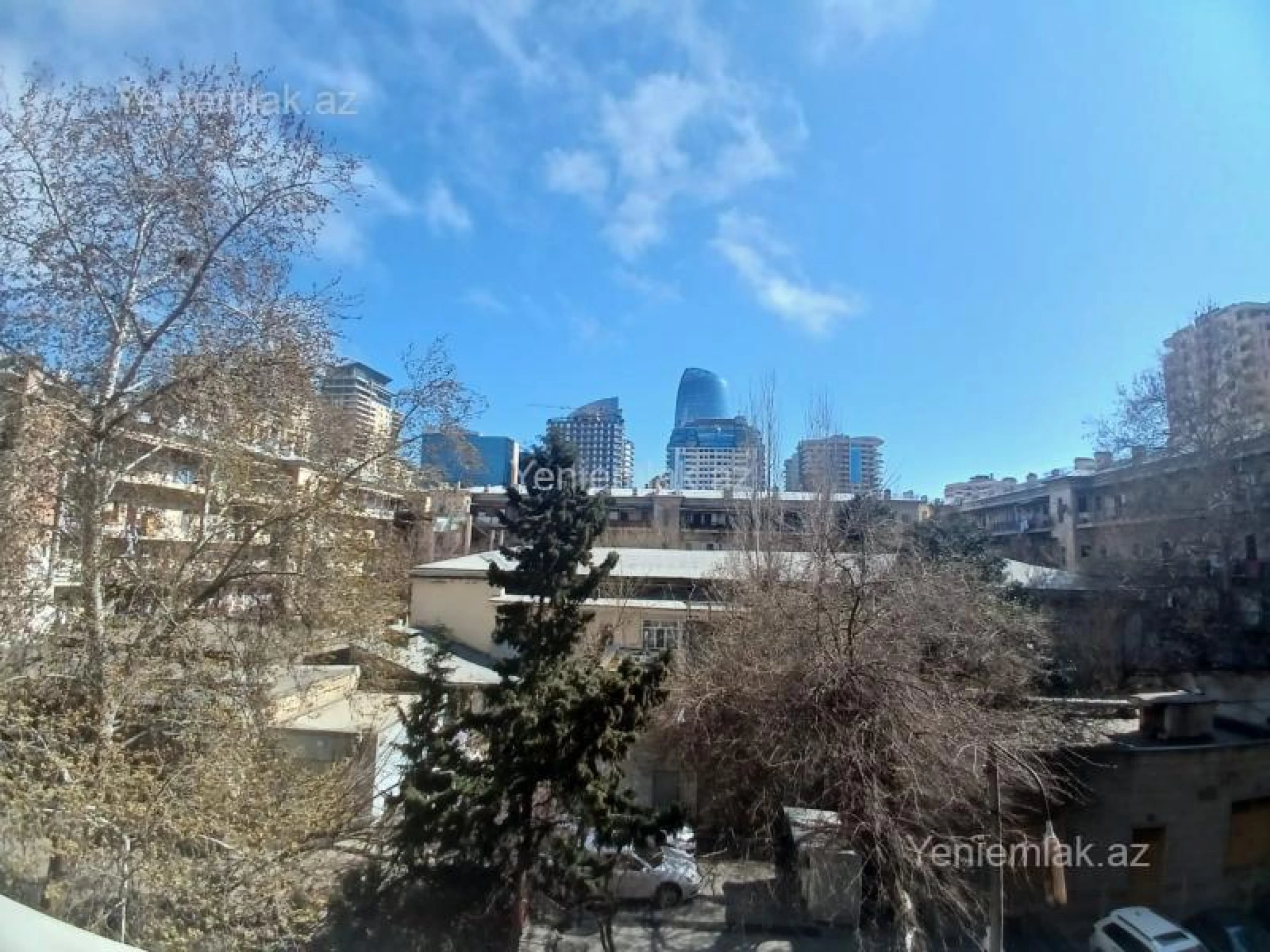 Satılır 3 otaqlı köhnə tikili 90 m²