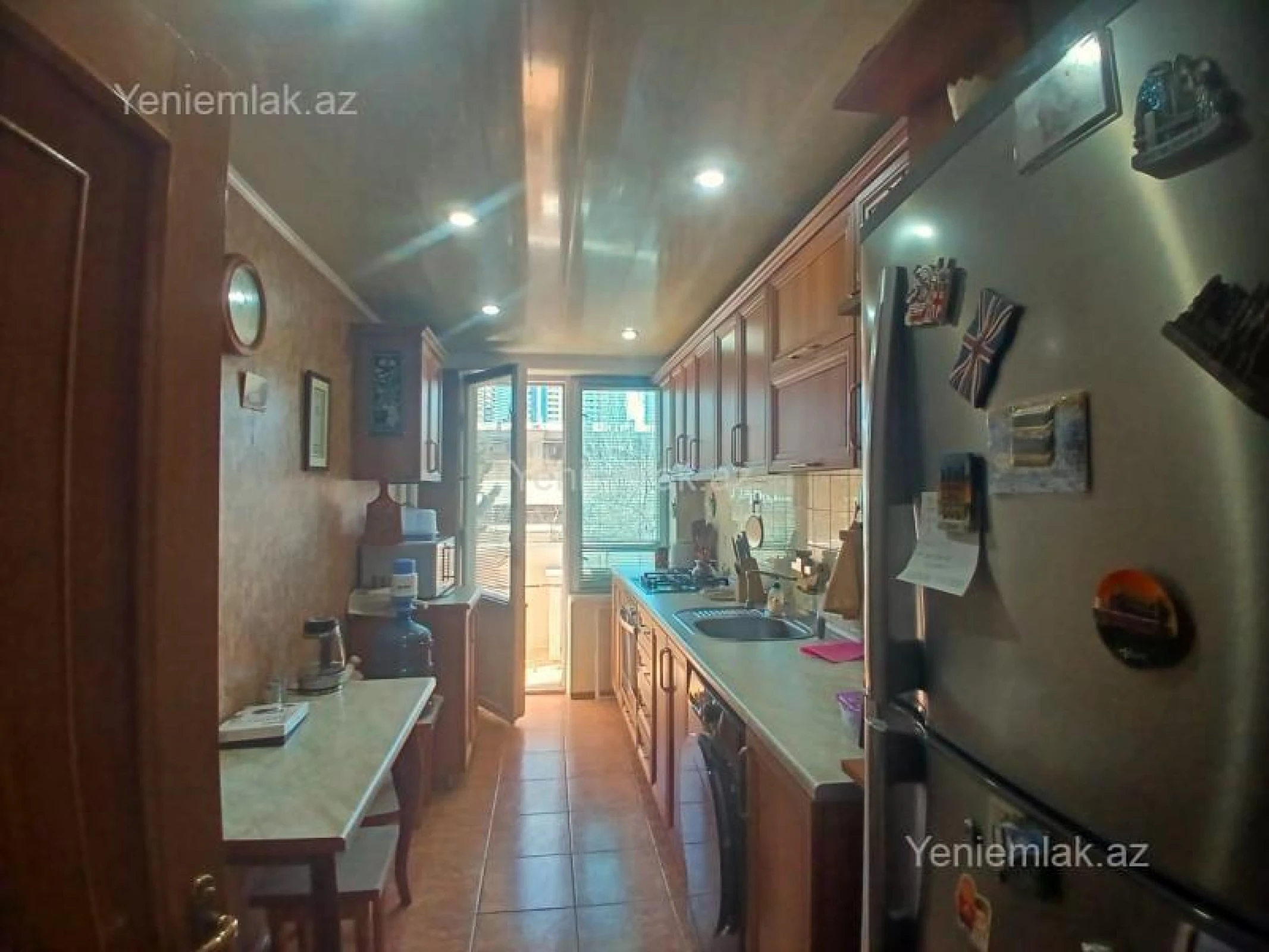 Satılır 3 otaqlı köhnə tikili 90 m²