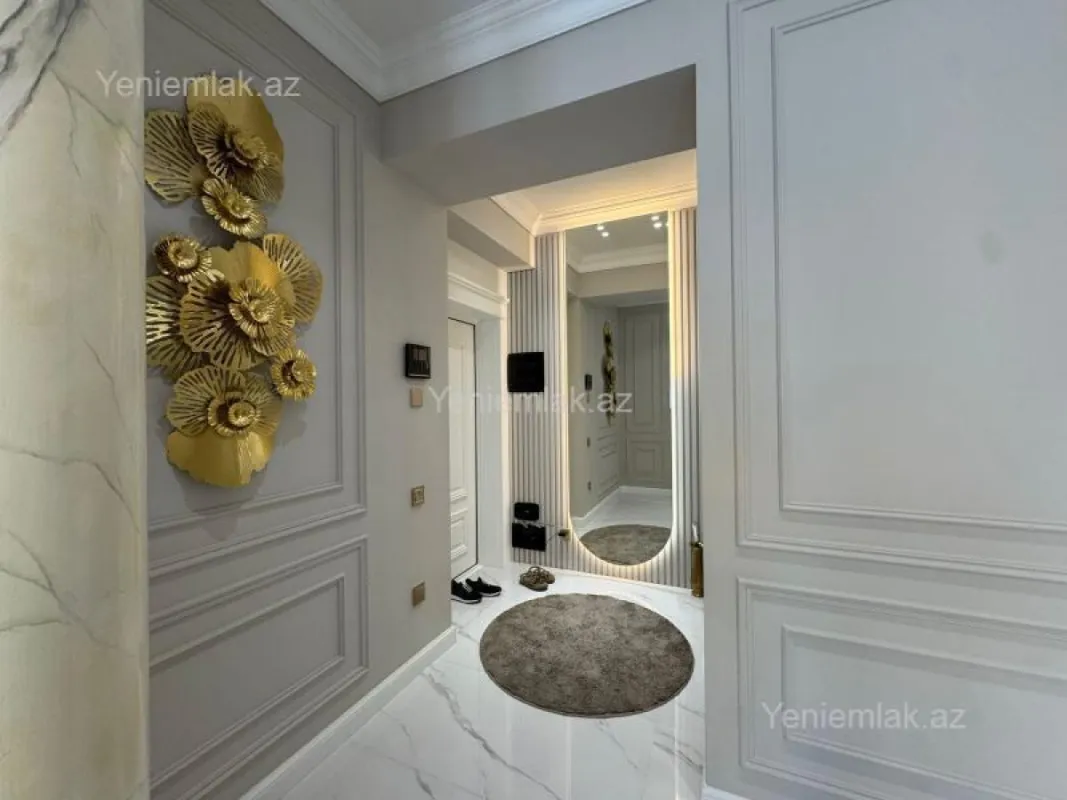 Satılır 3 otaqlı yeni tikili 115 m²