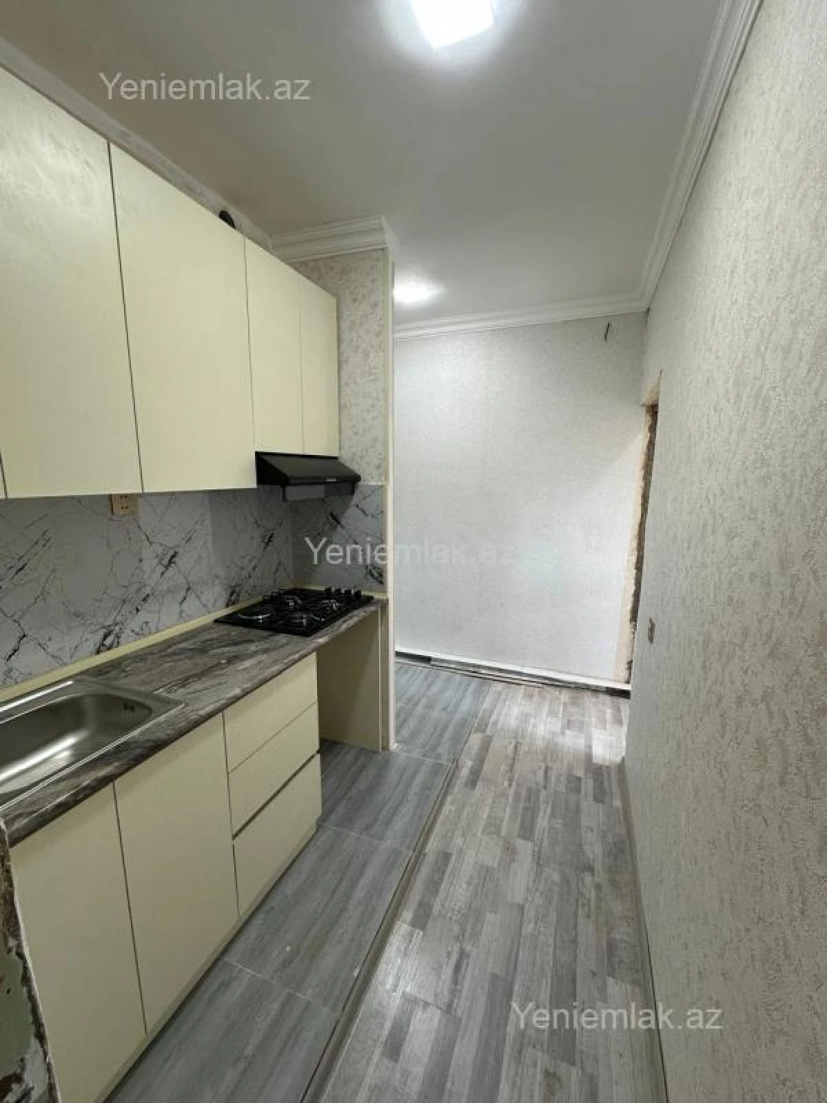 Satılır 2 otaqlı köhnə tikili 45 m²