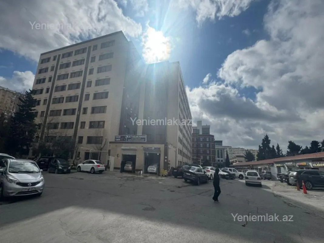 Satılır 3 otaqlı köhnə tikili 90 m²