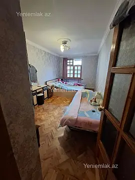 Satılır 3 otaqlı köhnə tikili 75 m²