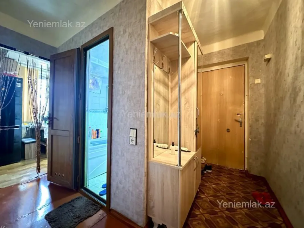 Satılır 2 otaqlı köhnə tikili 50 m²