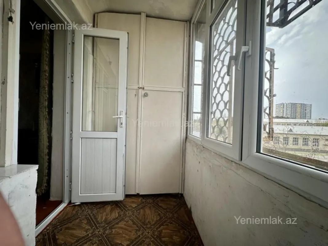 Satılır 2 otaqlı köhnə tikili 50 m²