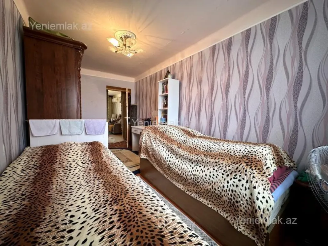 Satılır 2 otaqlı köhnə tikili 50 m²