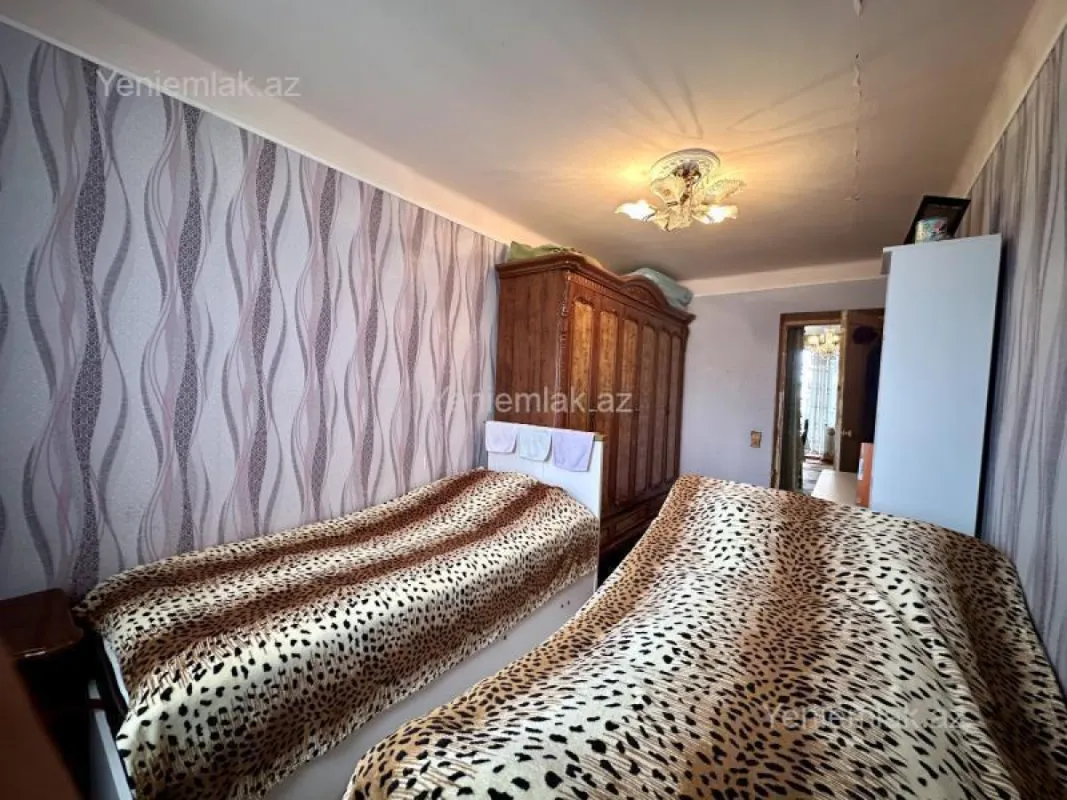 Satılır 2 otaqlı köhnə tikili 50 m²