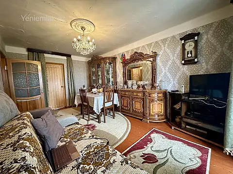 Satılır 2 otaqlı köhnə tikili 50 m²