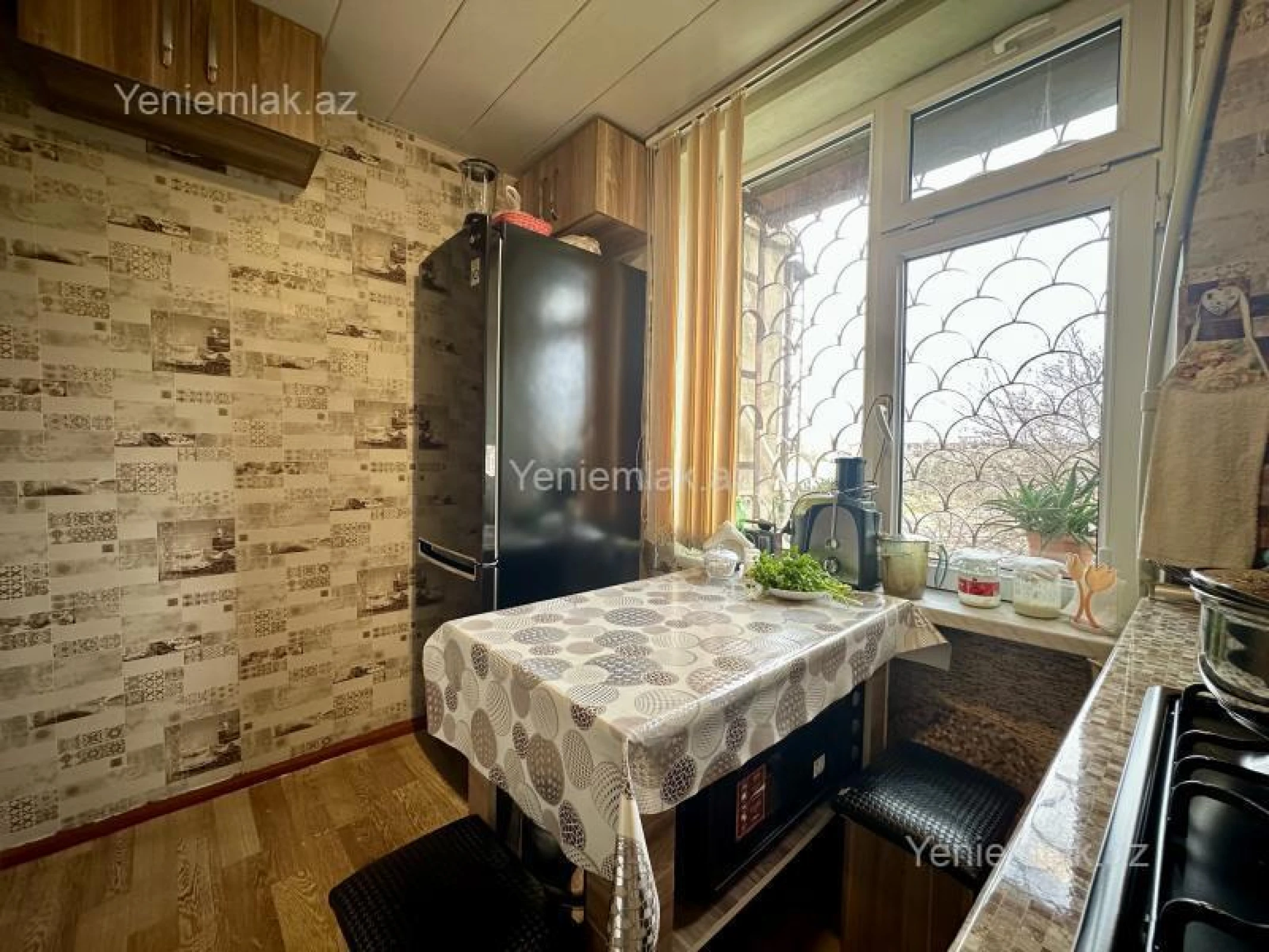 Satılır 2 otaqlı köhnə tikili 50 m²