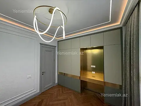 Satılır 4 otaqlı yeni tikili 179 m²