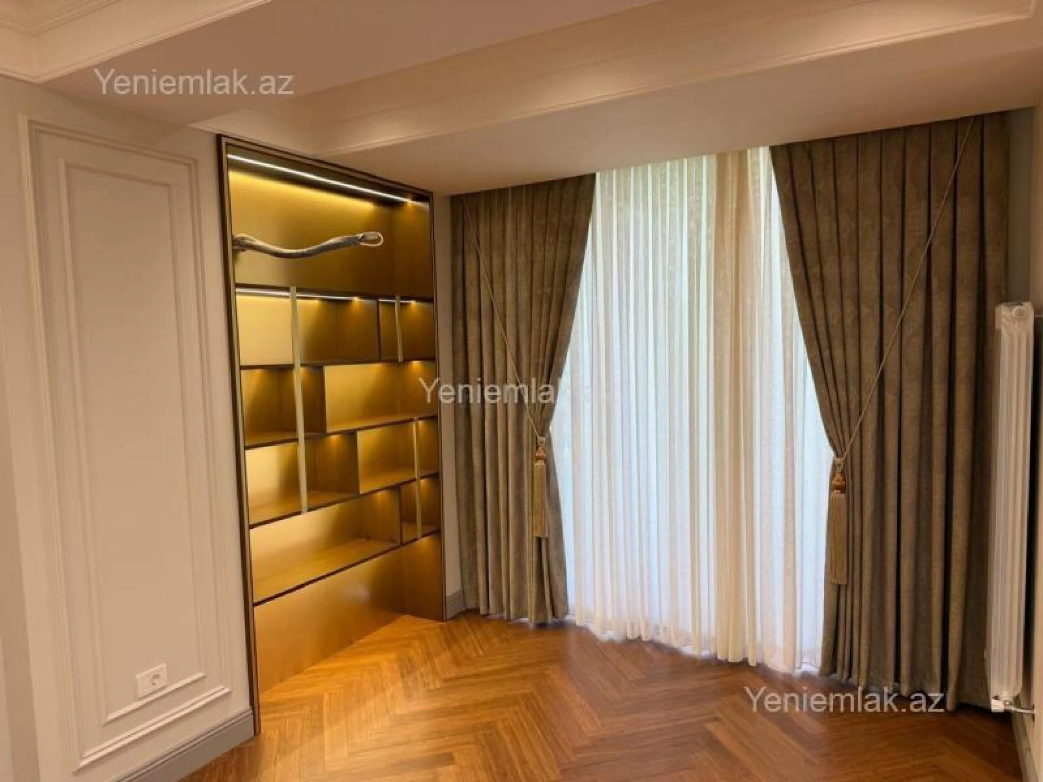 Satılır 4 otaqlı yeni tikili 179 m²