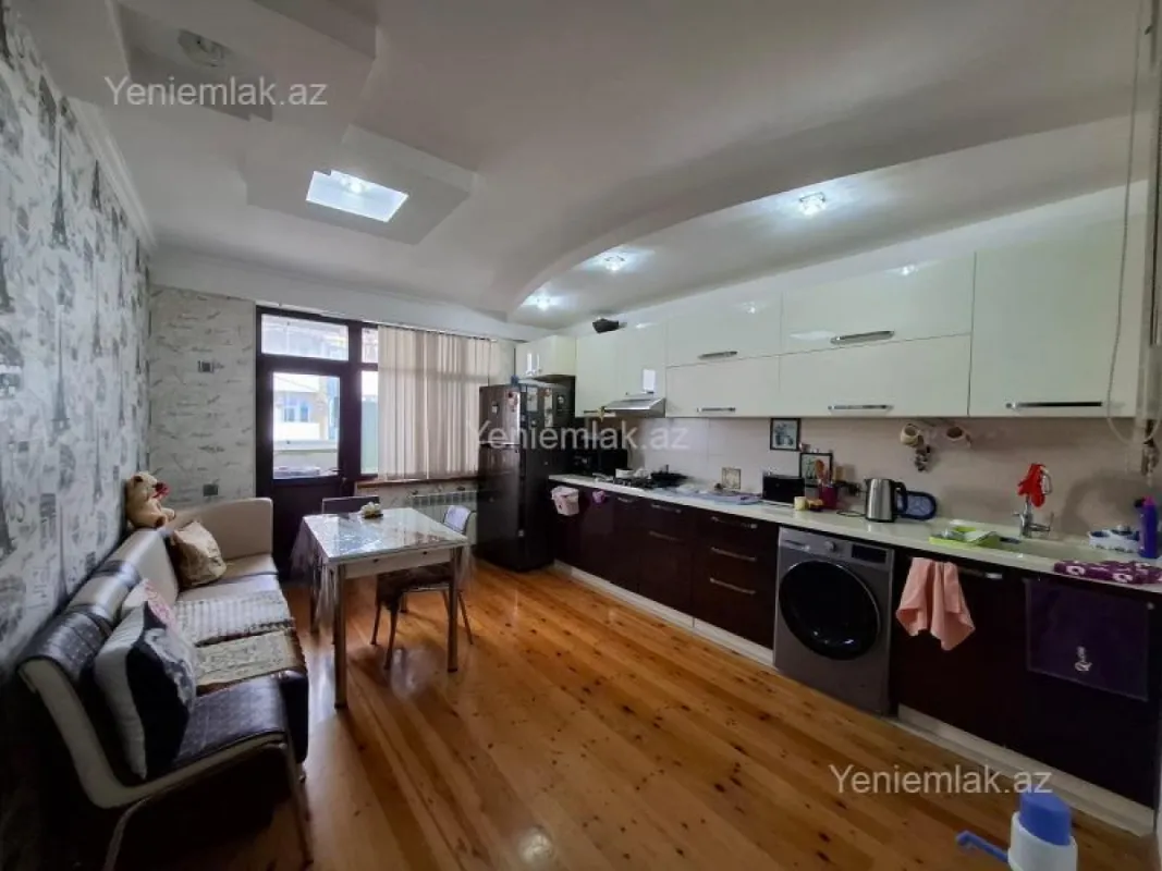 Satılır 3 otaqlı yeni tikili 92 m²