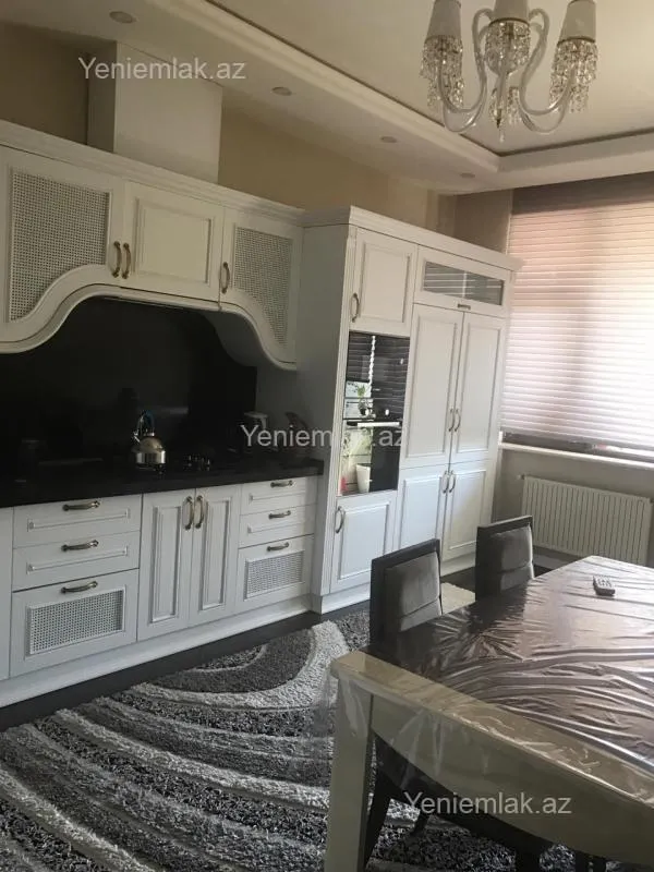 Satılır 3 otaqlı yeni tikili 155 m²