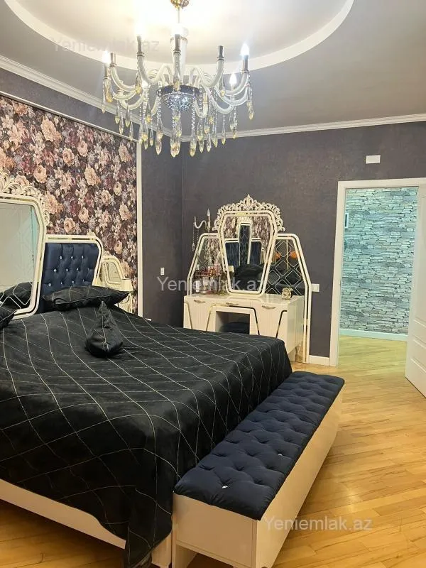 Satılır 3 otaqlı yeni tikili 135 m²