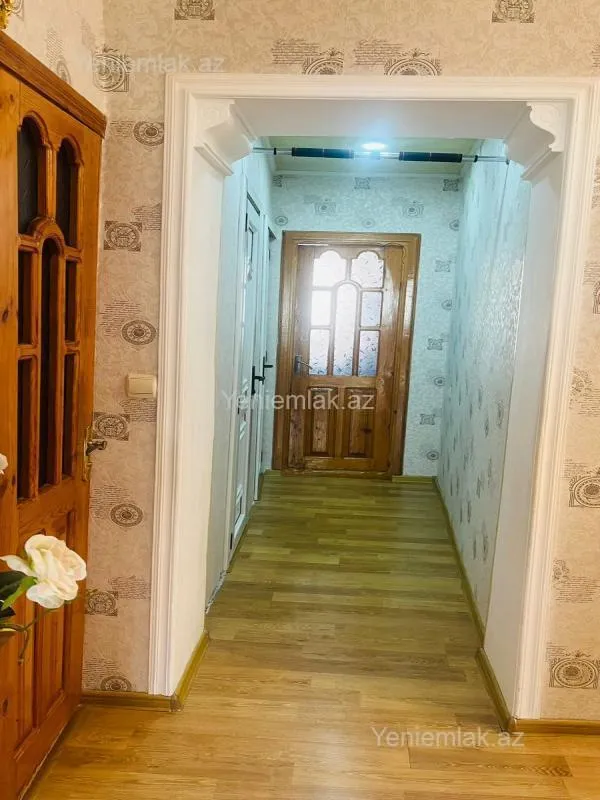 Satılır 3 otaqlı köhnə tikili 90 m²