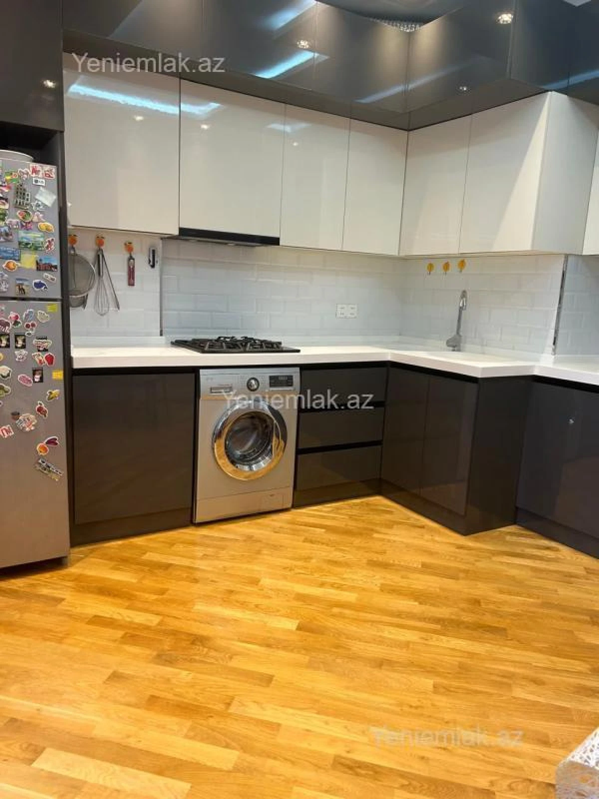 Satılır 3 otaqlı yeni tikili 110 m²