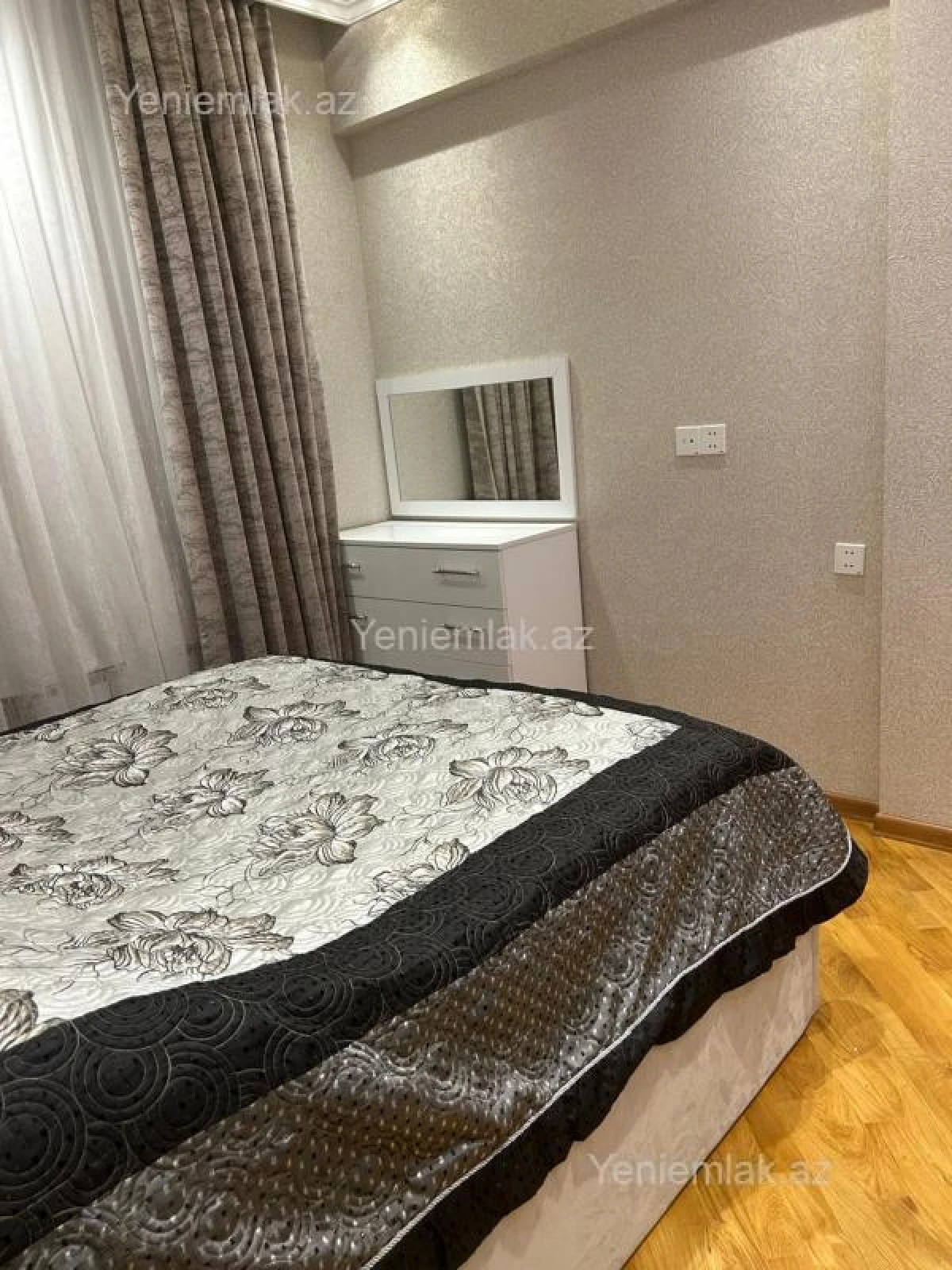 Satılır 3 otaqlı yeni tikili 110 m²